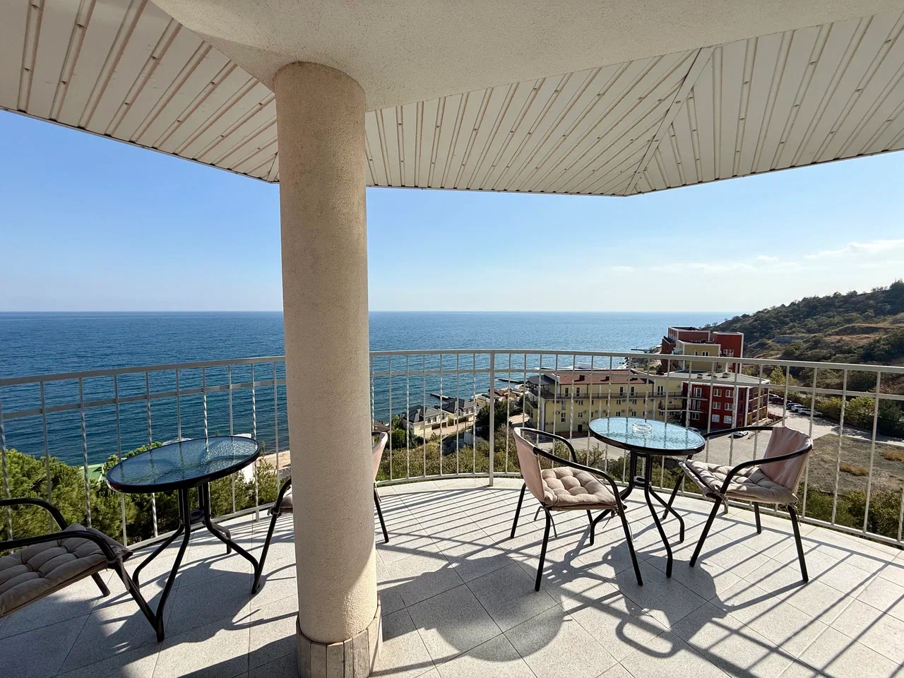 Номер 403 - детали интерьера