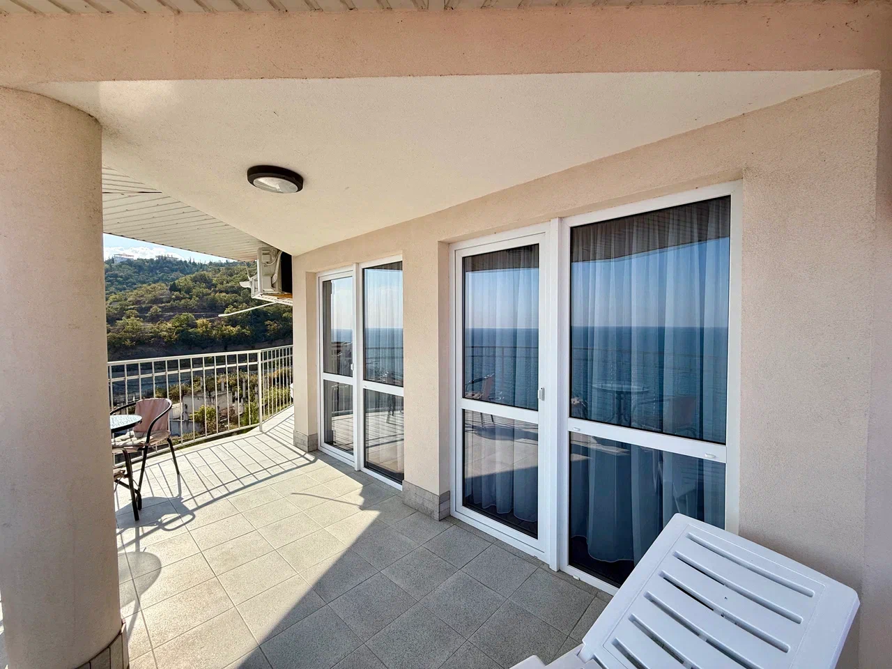 Номер 403 - детали интерьера